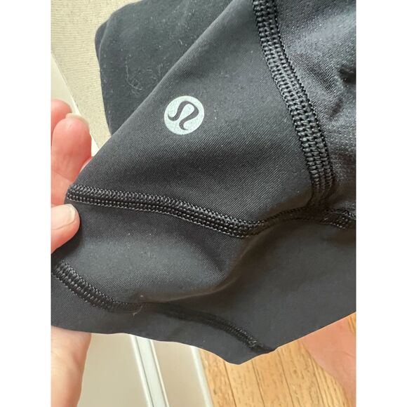 Lululemon Crop Leggings - Size 6 - Picture 4 of 5